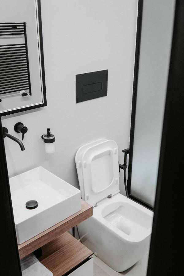 Dislocati Bnb - Jacuzzi Privata - Cucina - Tv60" - Minimal Luxury Marigliano Zewnętrze zdjęcie