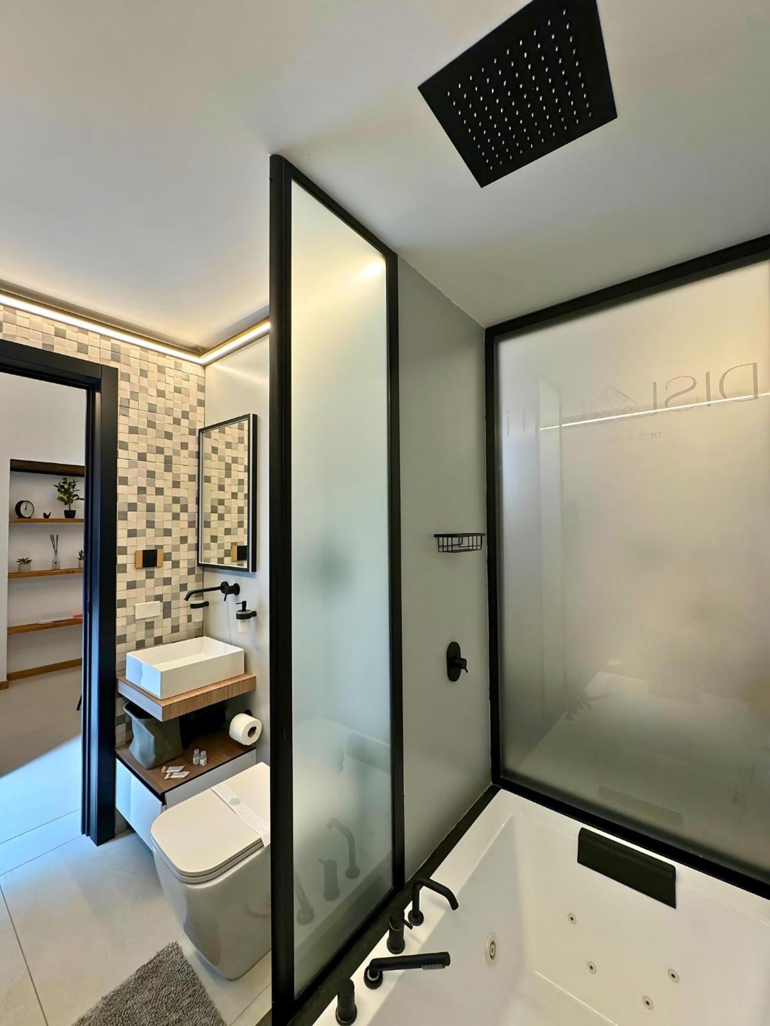 Dislocati Bnb - Jacuzzi Privata - Cucina - Tv60" - Minimal Luxury Marigliano Zewnętrze zdjęcie