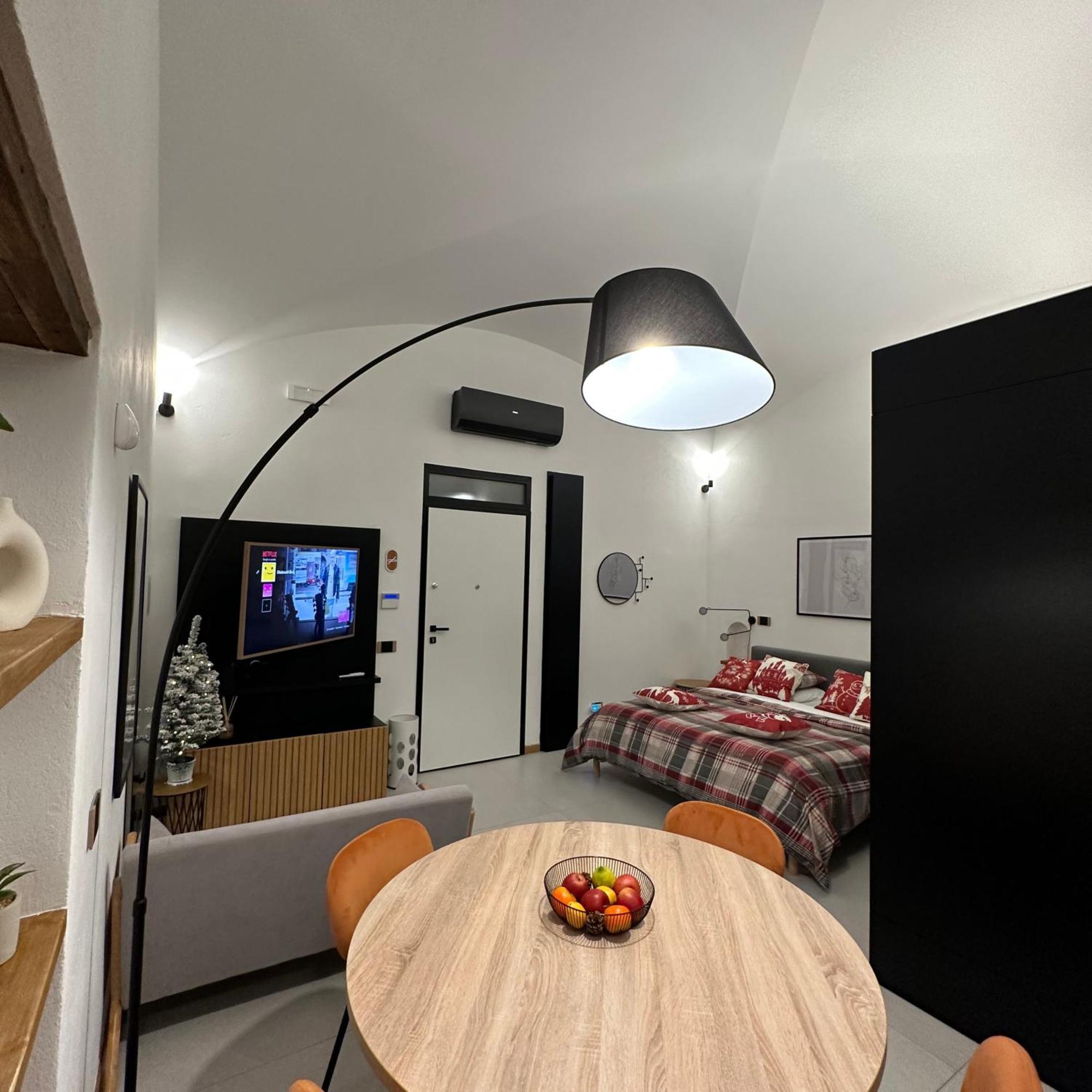 Dislocati Bnb - Jacuzzi Privata - Cucina - Tv60" - Minimal Luxury Marigliano Zewnętrze zdjęcie