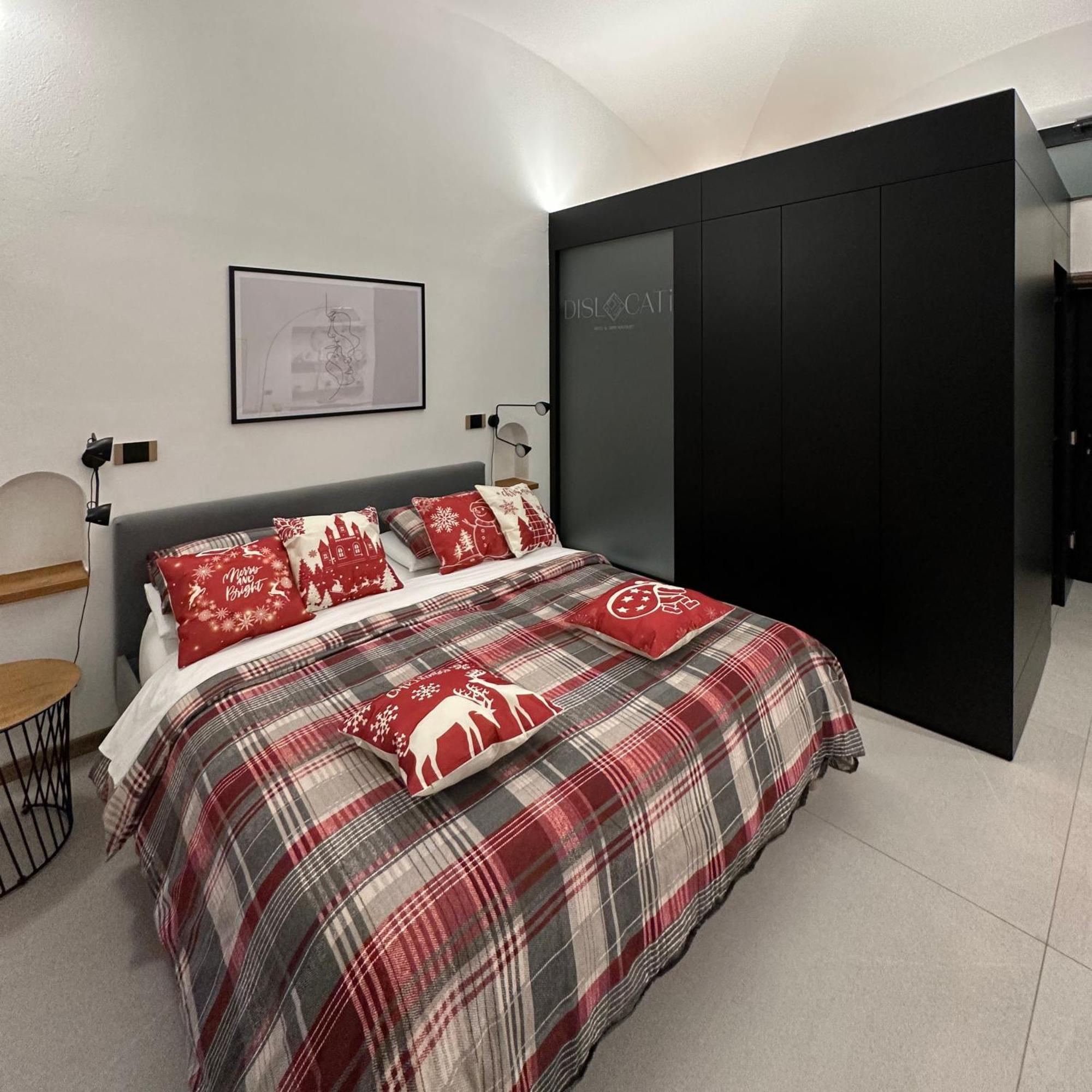 Dislocati Bnb - Jacuzzi Privata - Cucina - Tv60" - Minimal Luxury Marigliano Zewnętrze zdjęcie