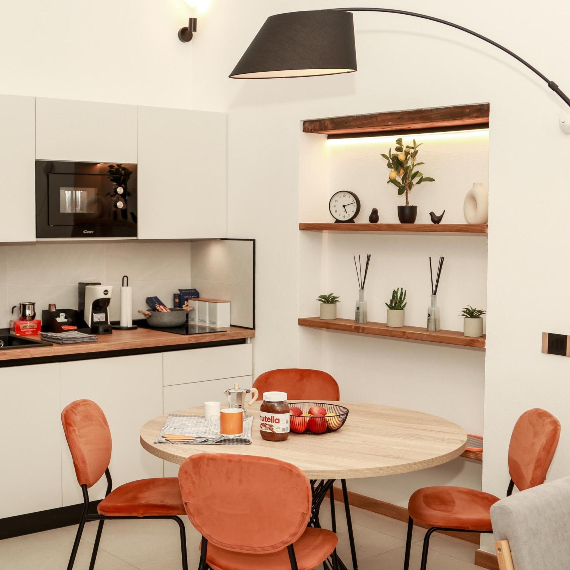Dislocati Bnb - Jacuzzi Privata - Cucina - Tv60" - Minimal Luxury Marigliano Zewnętrze zdjęcie