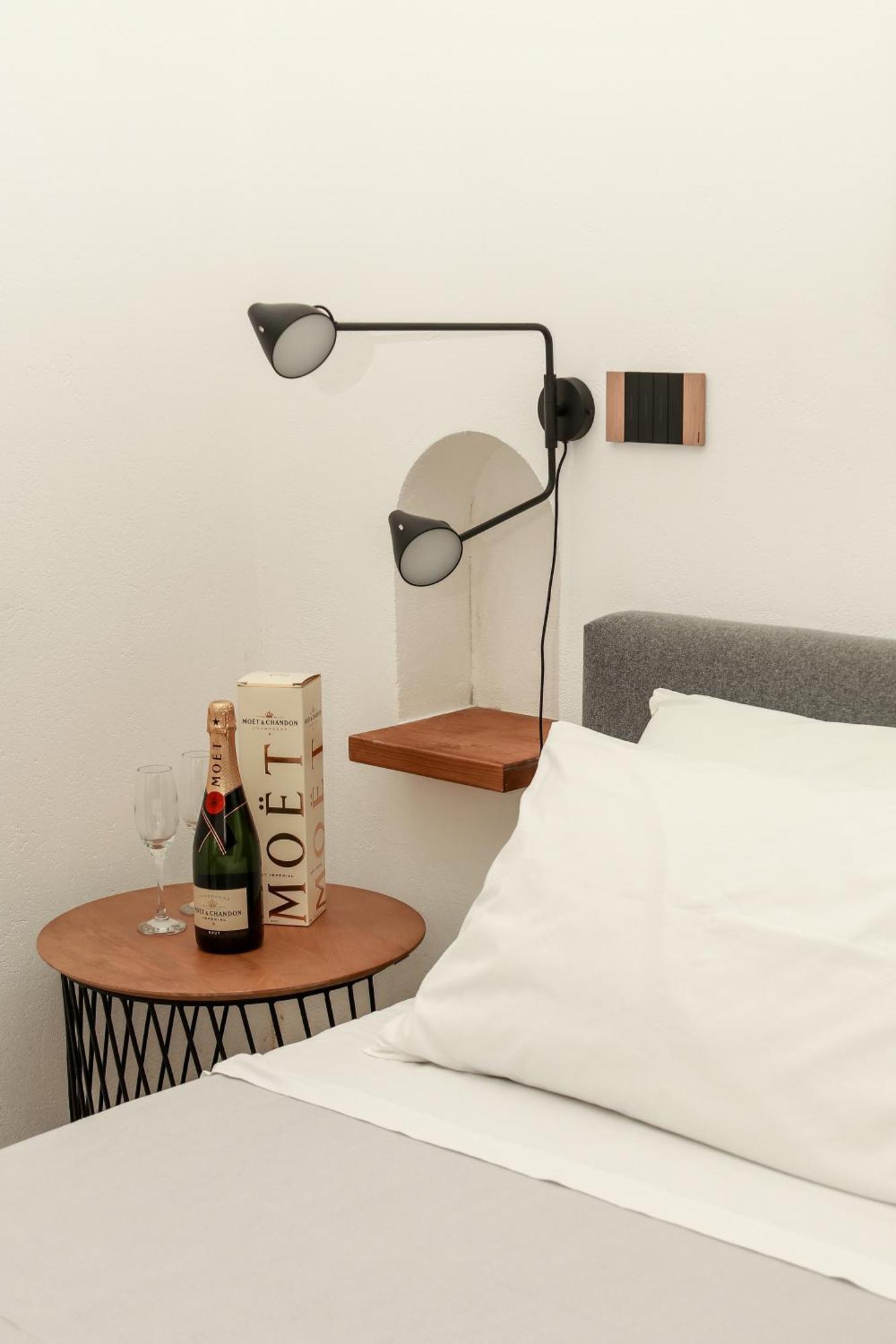 Dislocati Bnb - Jacuzzi Privata - Cucina - Tv60" - Minimal Luxury Marigliano Zewnętrze zdjęcie